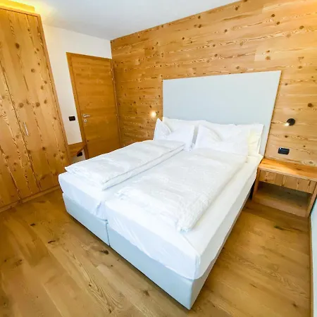 Lares Garden House Apartment