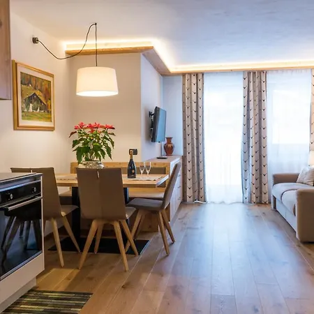 Lares Garden House * Madonna di Campiglio