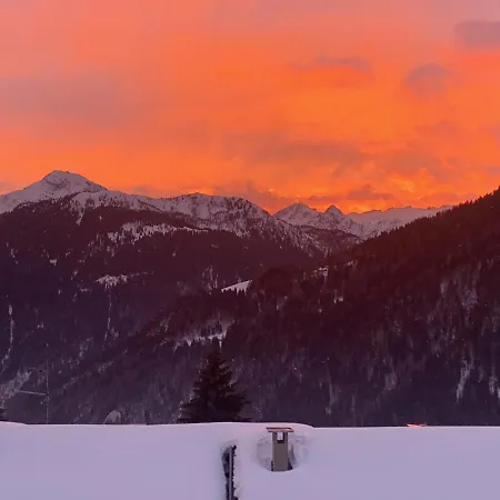 Lares Garden House Apartment Madonna di Campiglio